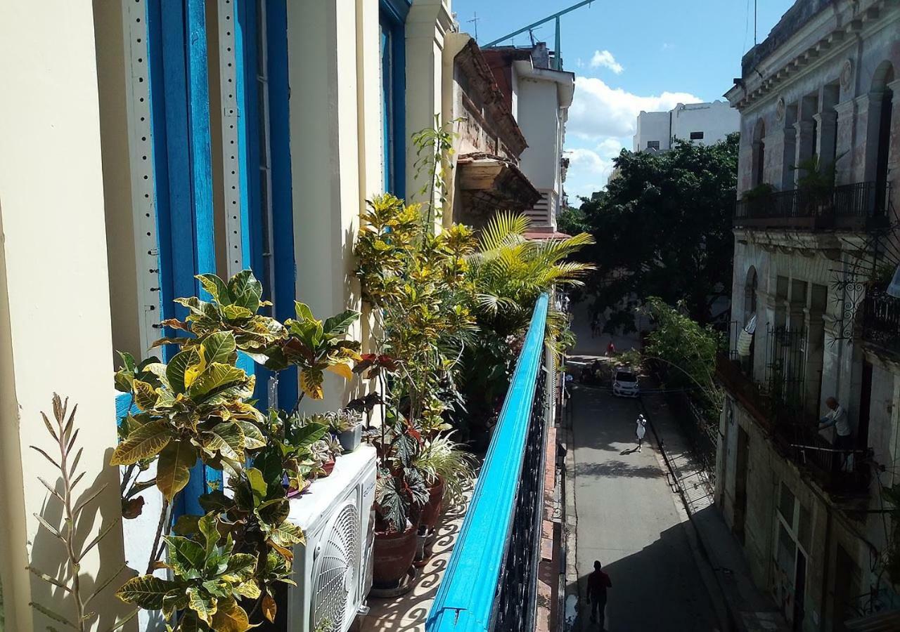 Hostal Juanita Habana Vieja Havana Exterior photo